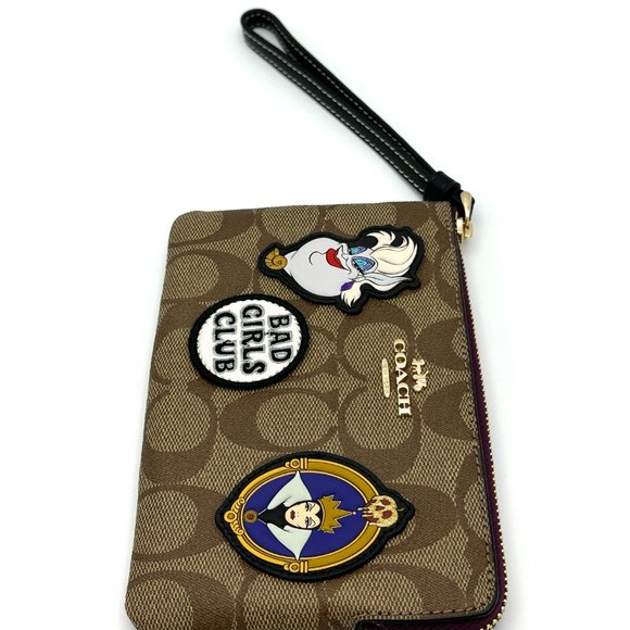 0627 COACH LIMITED EDITION DISNEY VILLAINS PATCHES ZIP CORNER WALLET WRISTLET - Picture 2 of 7